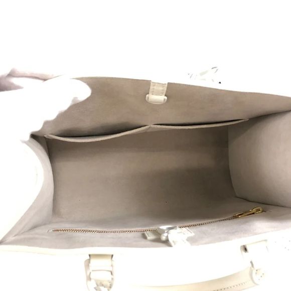 Louis Vuitton Shoulder Bag Lock Me Tote PM White - Picture 13 of 16